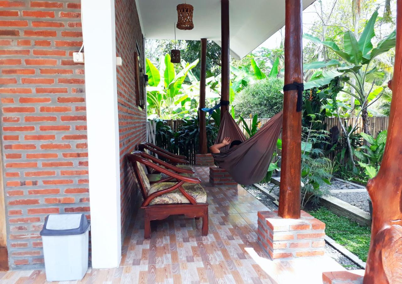 Ragha Homestay Batukaras Exterior photo